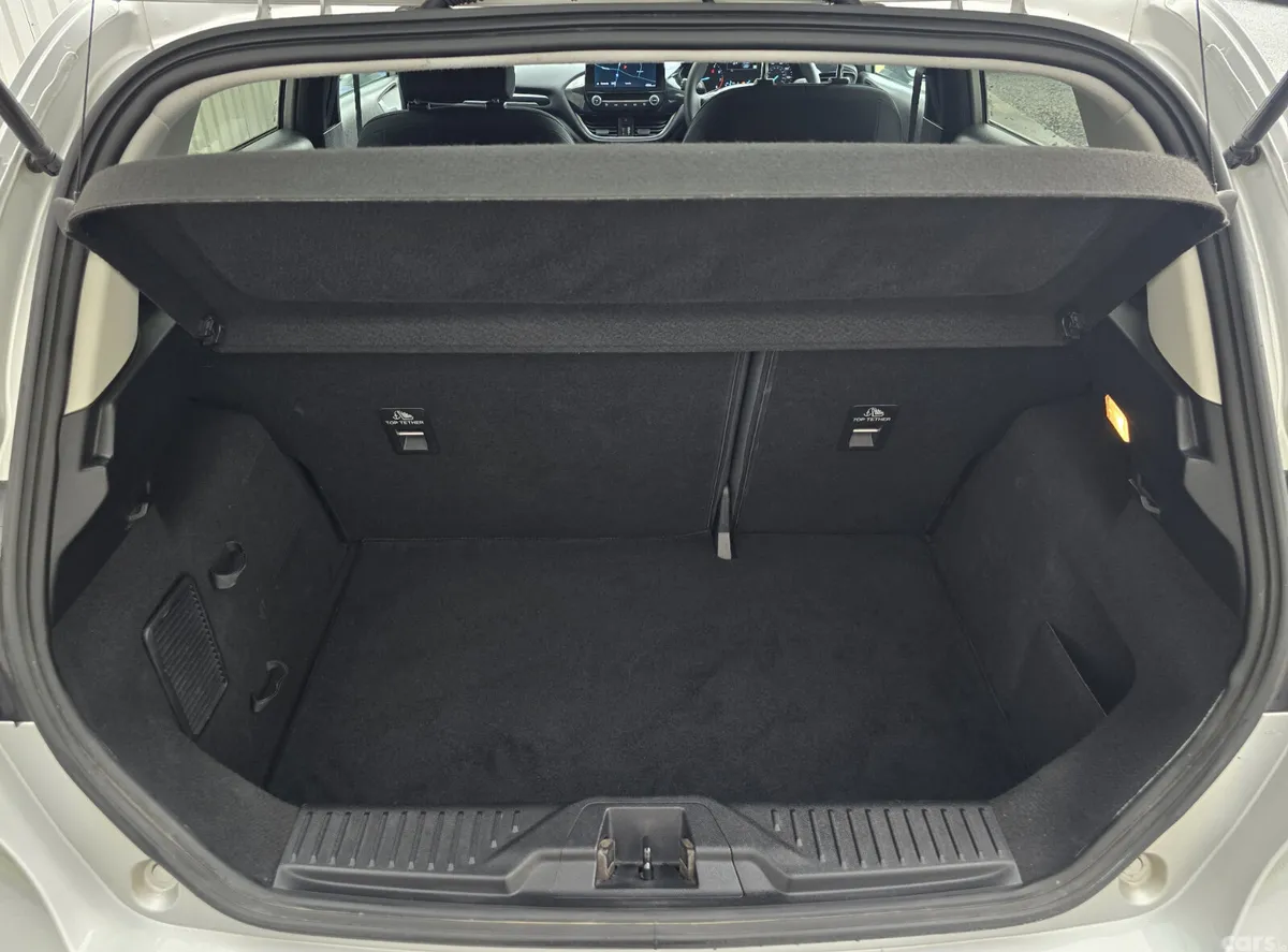 Ford Fiesta Hatchback, Petrol, 2019, Silver