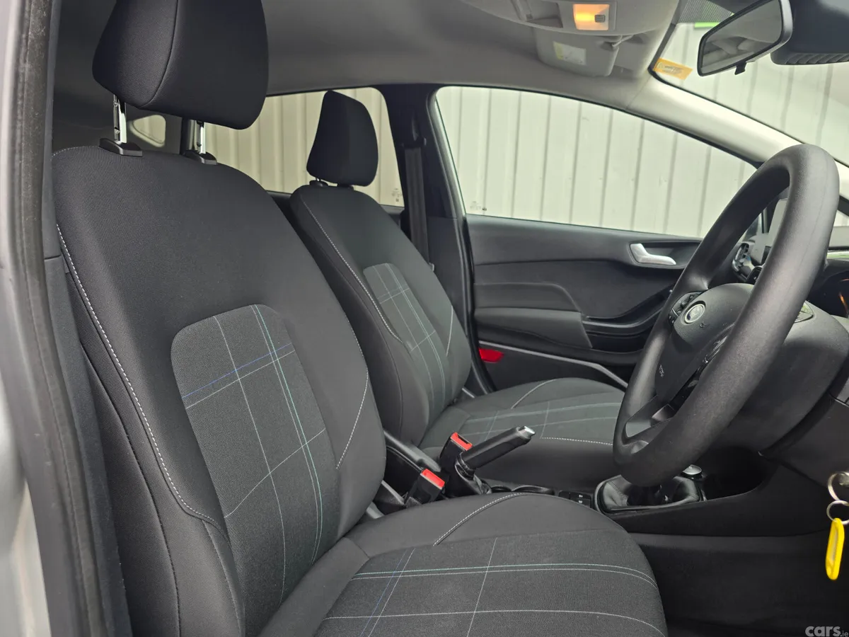 Ford Fiesta Hatchback, Petrol, 2019, Silver