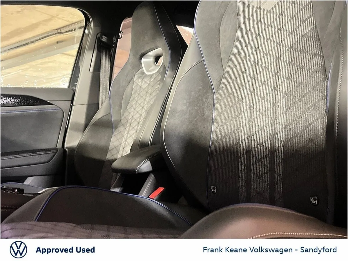 Volkswagen Tayron Estate, Petrol Plug-in Hybrid, 2027, Black