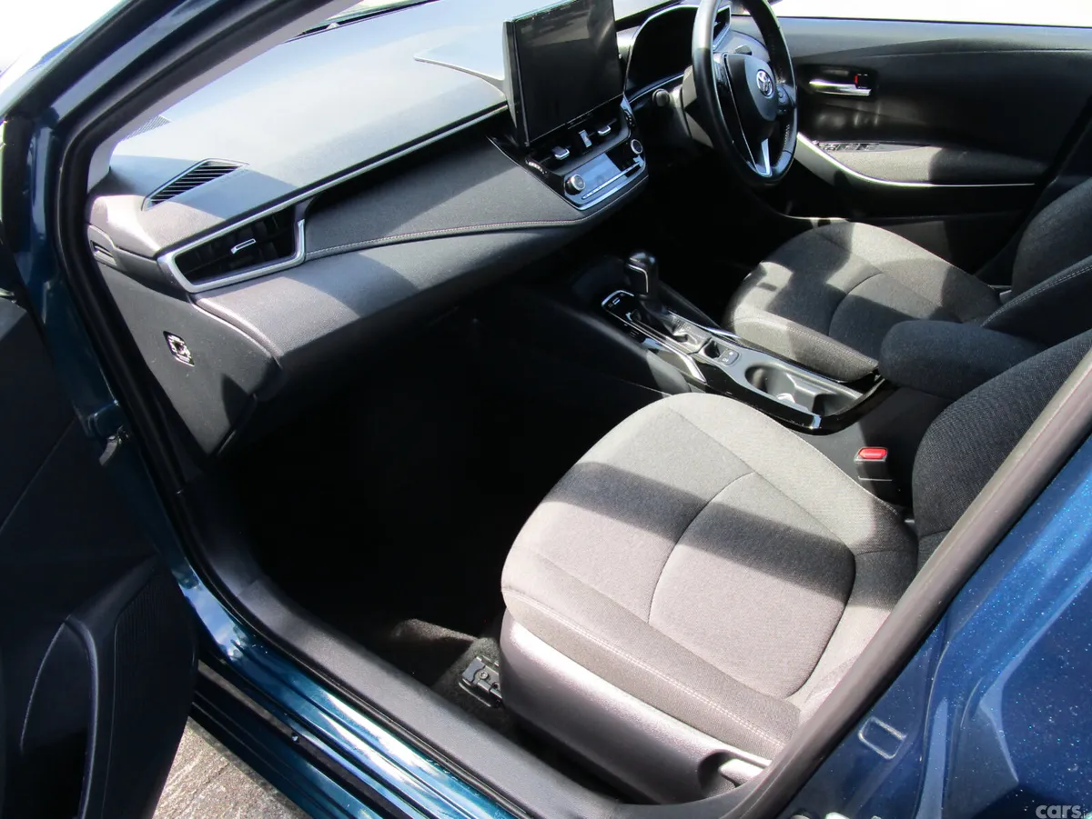 Toyota Corolla Saloon, Petrol Hybrid, 2023, Blue