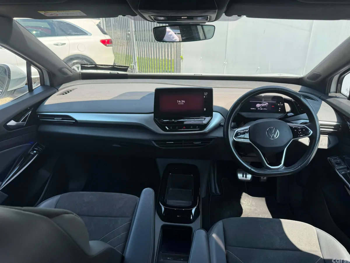 Volkswagen ID.4 Estate, Electric, 2024, White