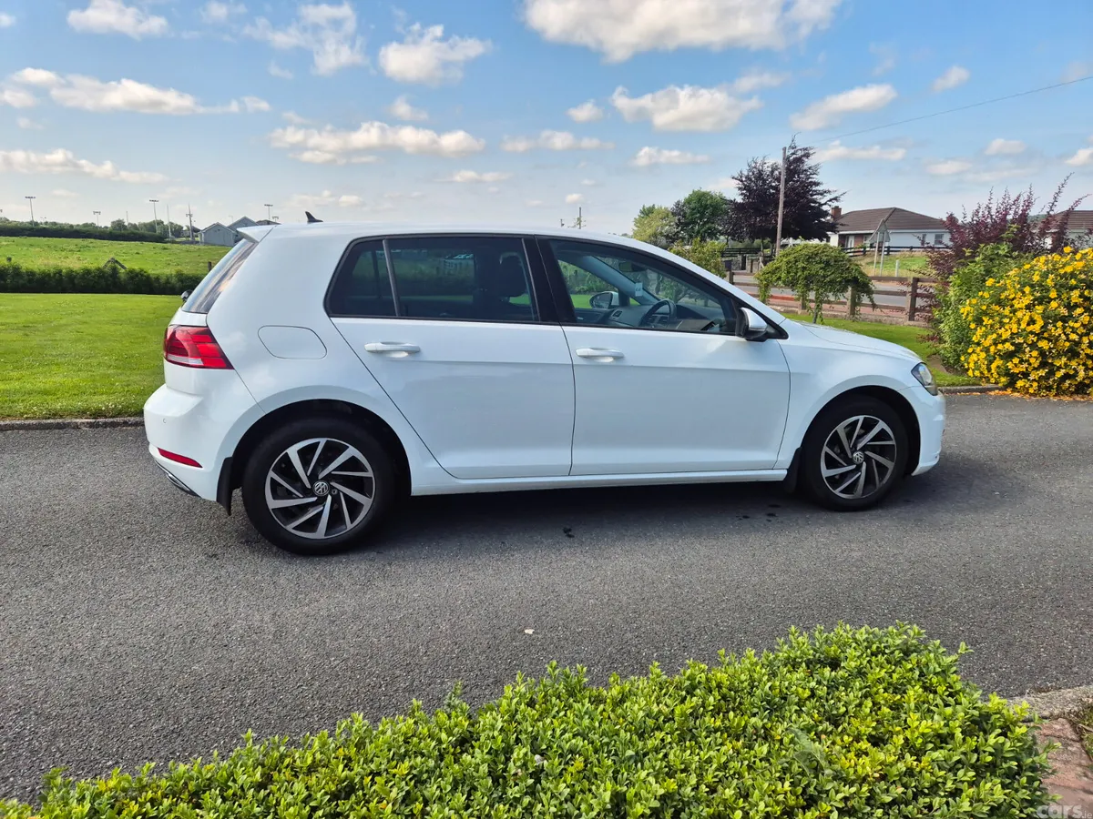 Volkswagen Golf Hatchback, Diesel, 2019, White