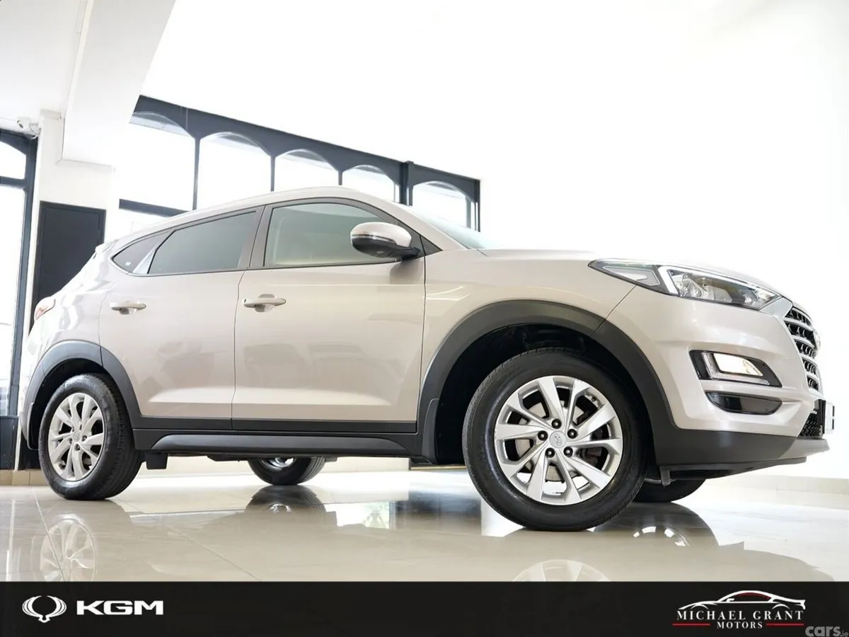 Hyundai Tucson SUV, Diesel, 2019, Gold