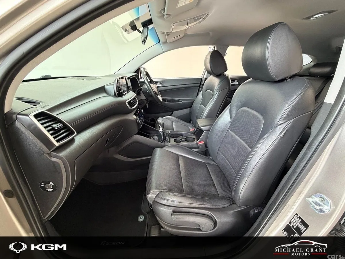 Hyundai Tucson SUV, Diesel, 2019, Gold