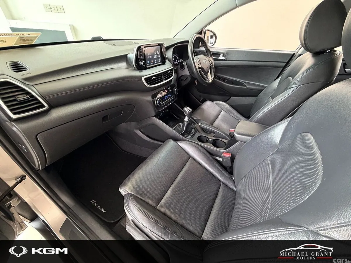 Hyundai Tucson SUV, Diesel, 2019, Gold