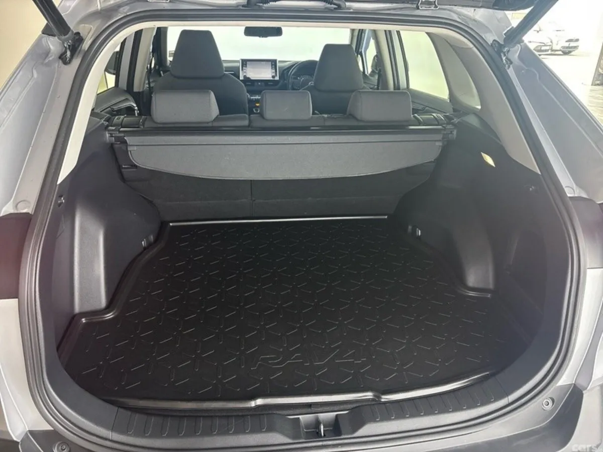 Toyota RAV4 SUV, Petrol Hybrid, 2022, Silver