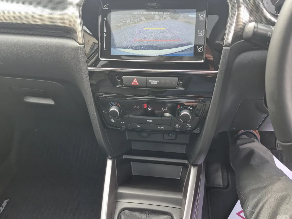 Suzuki Vitara SUV, Petrol, 2024, White