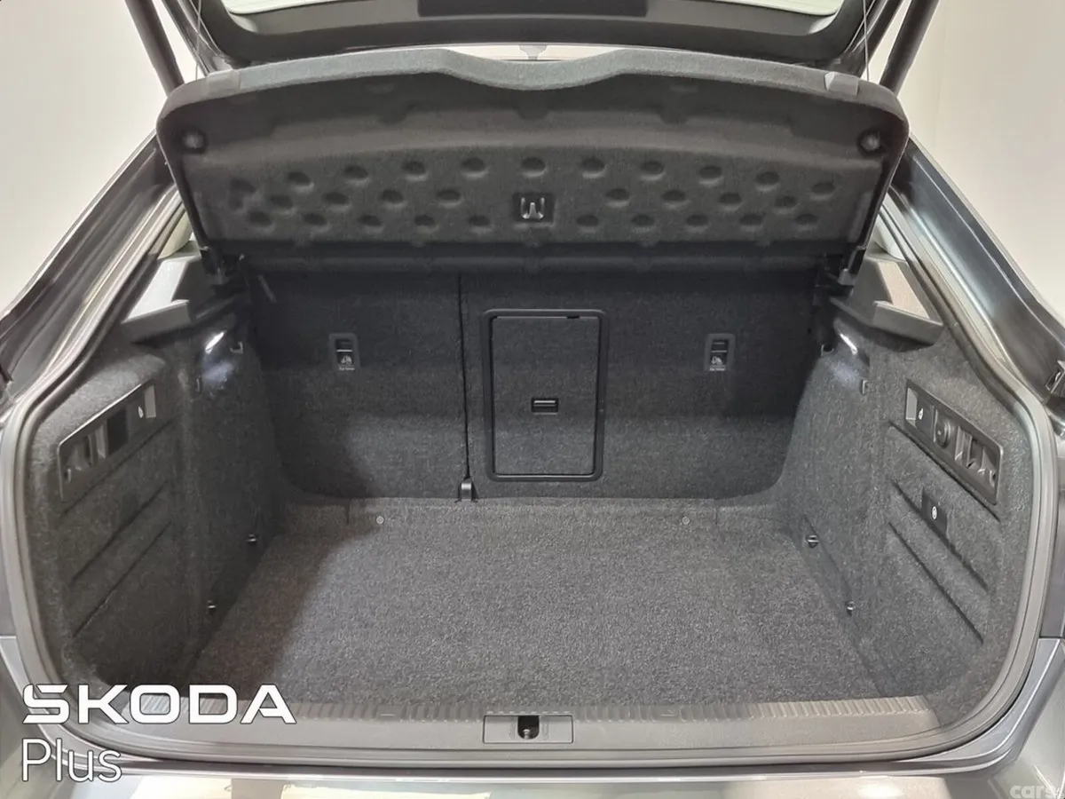 Skoda Superb Saloon, Diesel, 2023, Grey