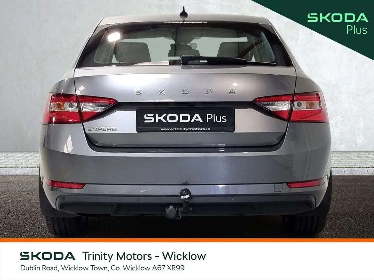 Skoda Superb Saloon, Diesel, 2023, Grey