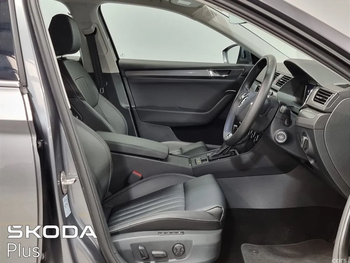 Skoda Superb Saloon, Diesel, 2023, Grey