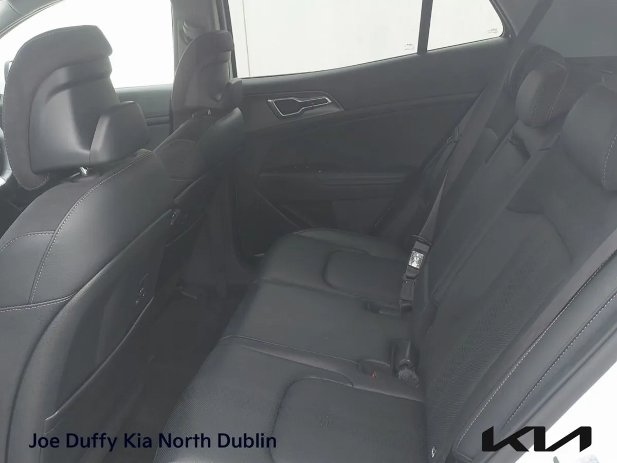 Kia Sportage SUV, Petrol Plug-in Hybrid, 2026, White