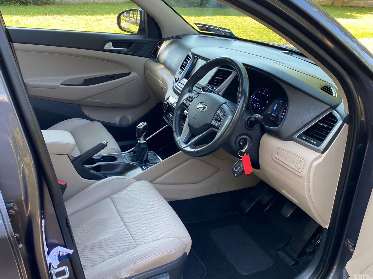Hyundai Tucson SUV, Diesel, 2016, Grey