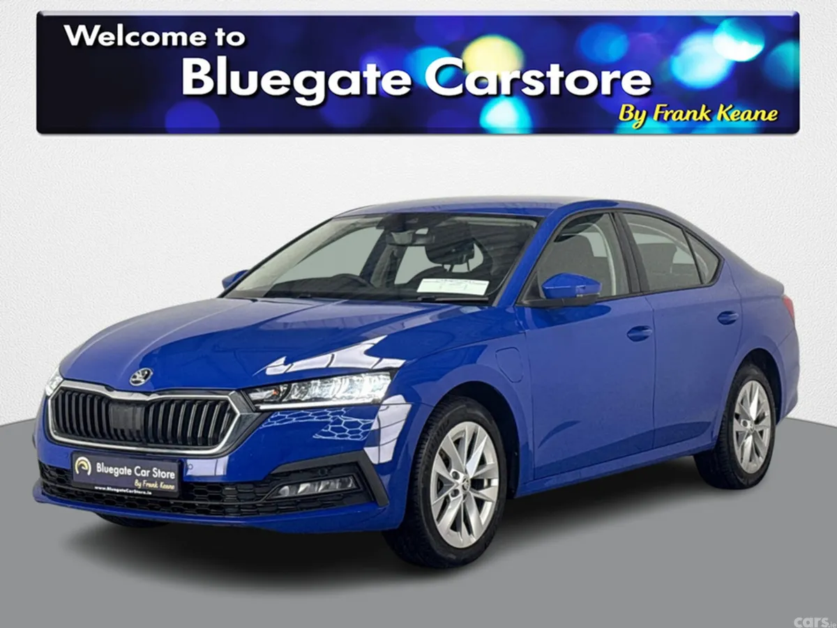 Skoda Octavia Saloon, Petrol Hybrid, 2024, Blue