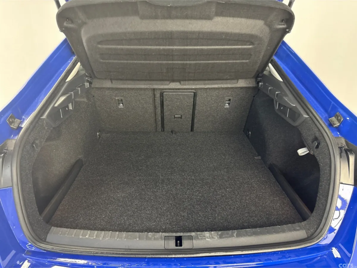Skoda Octavia Saloon, Petrol Hybrid, 2024, Blue