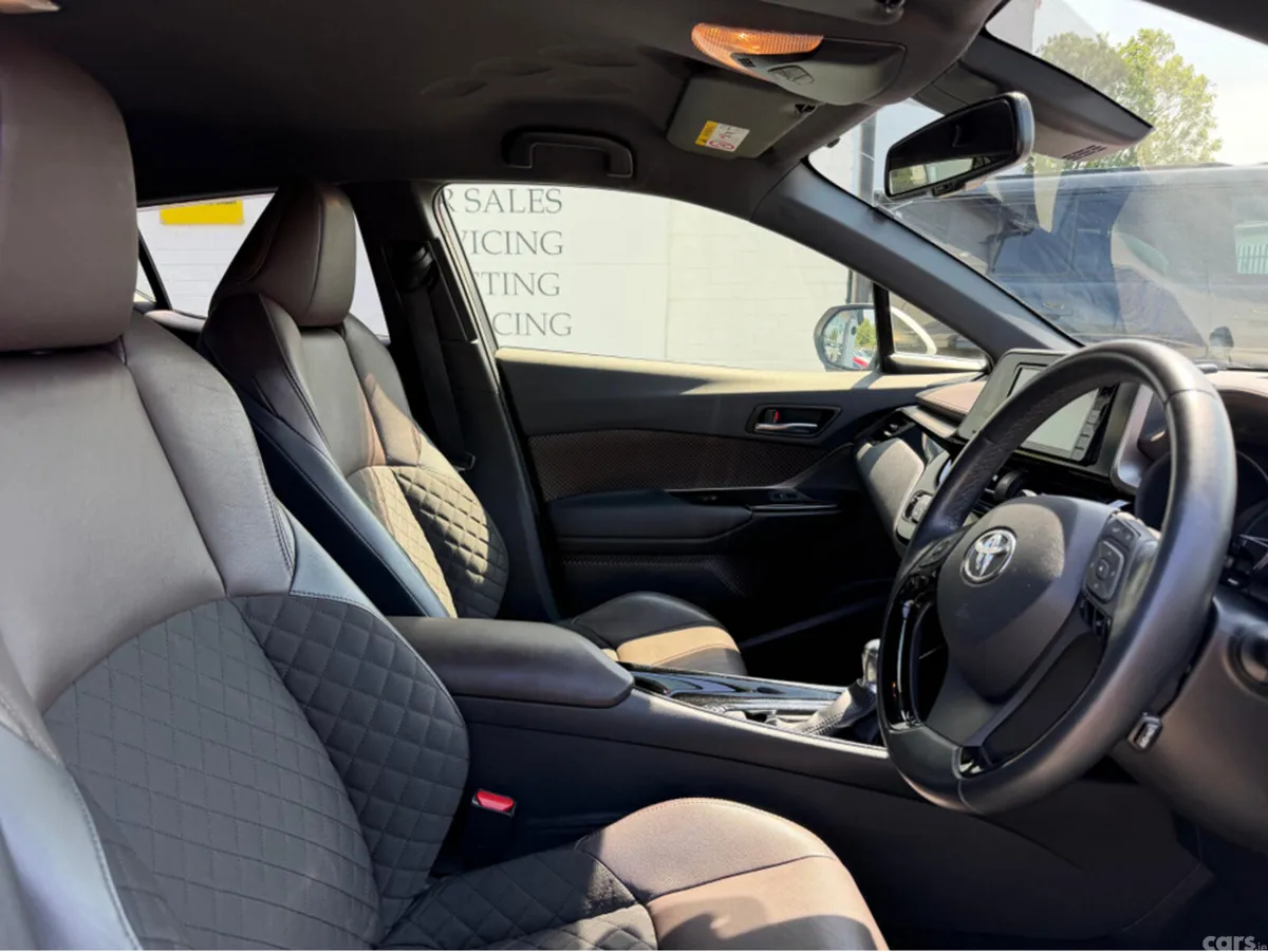 Toyota C-HR Hatchback, Petrol Hybrid, 2019, White