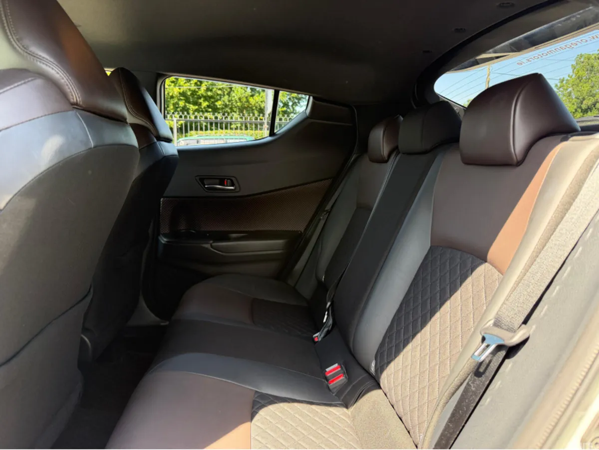 Toyota C-HR Hatchback, Petrol Hybrid, 2019, White