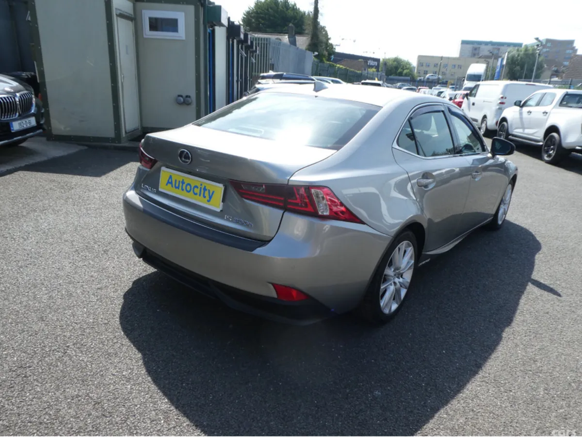 Lexus IS Saloon, Petrol Hybrid, 2015, Silver