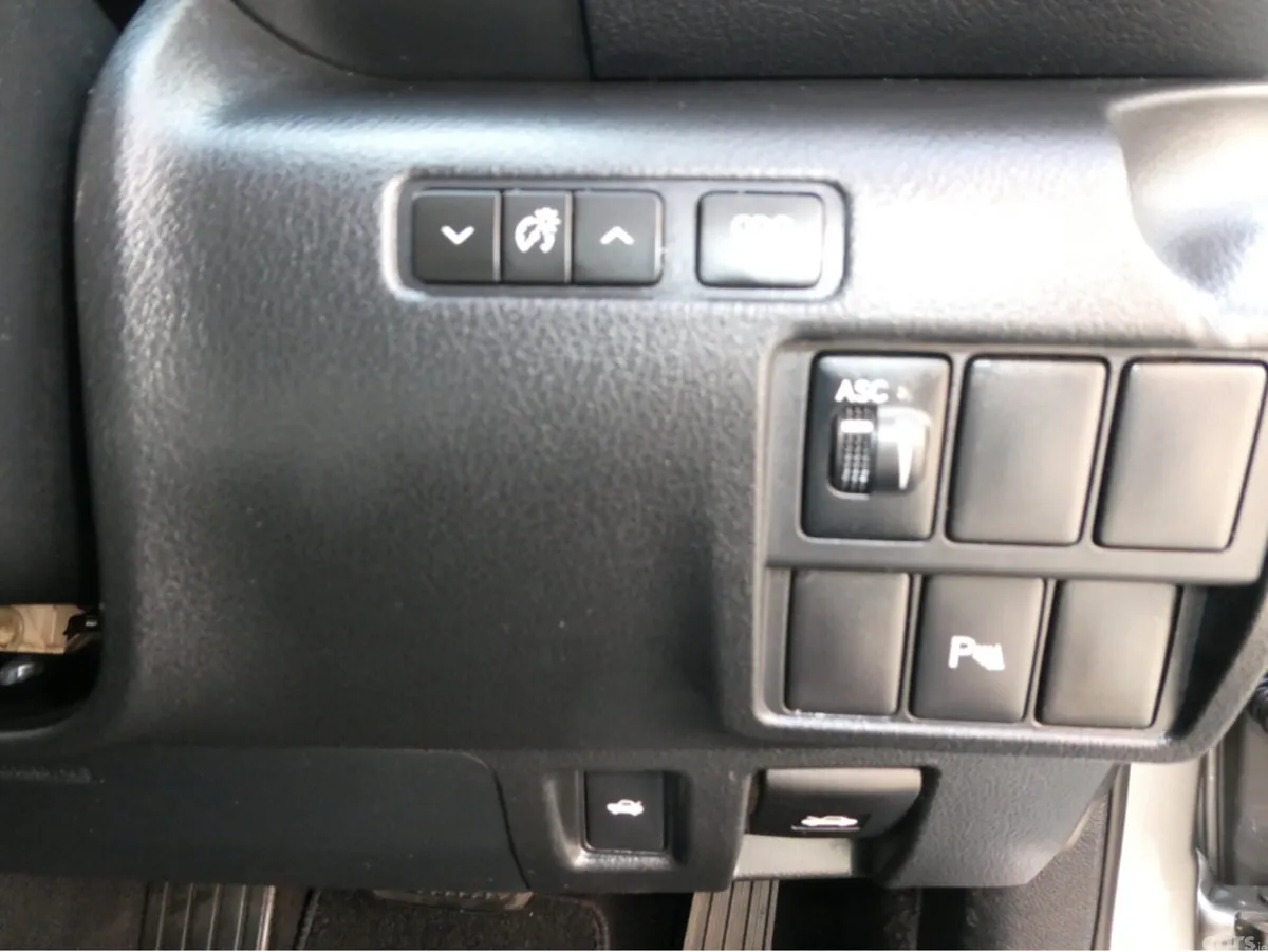 Lexus IS Saloon, Petrol Hybrid, 2015, Silver