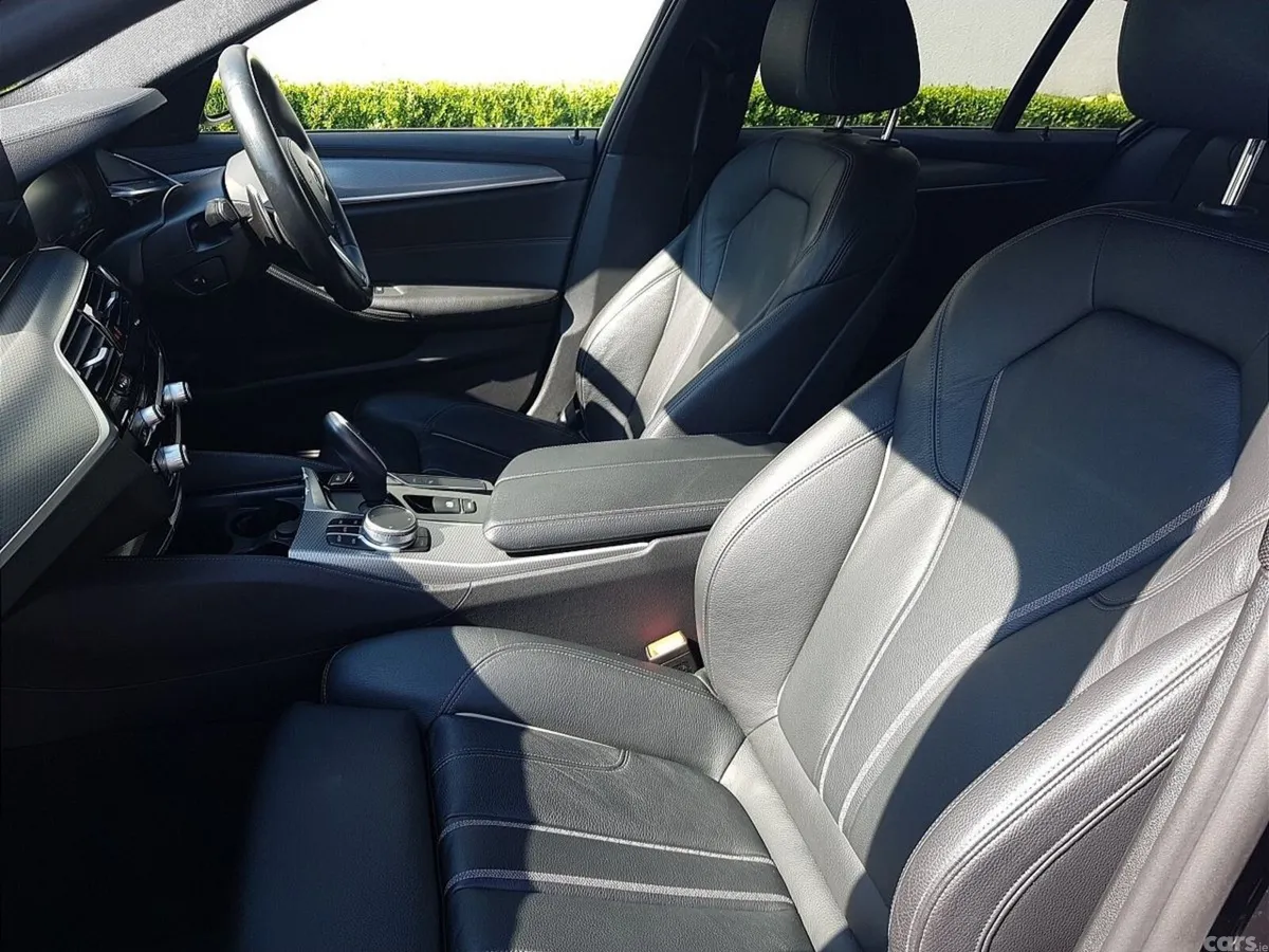 BMW 5-Series Saloon, Petrol Plug-in Hybrid, 2020, Black