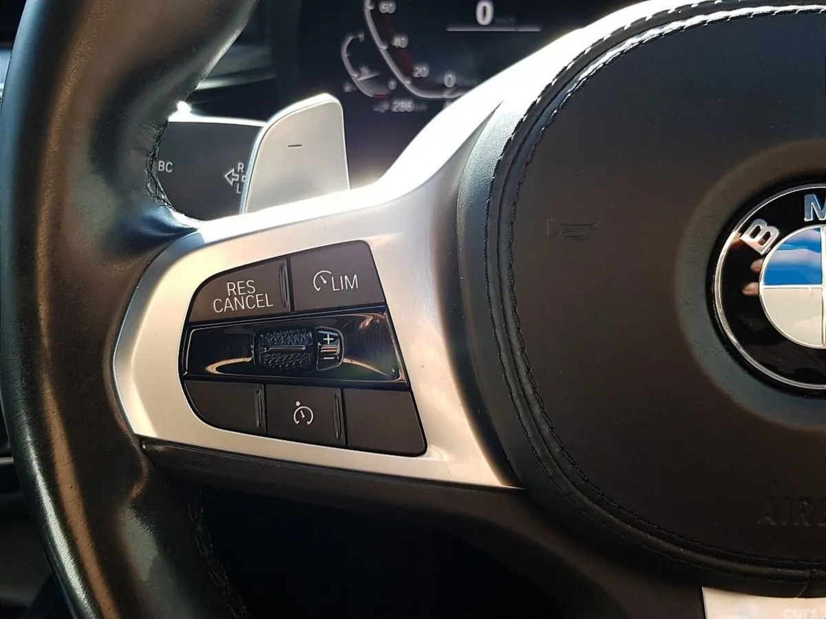 BMW 5-Series Saloon, Petrol Plug-in Hybrid, 2020, Black