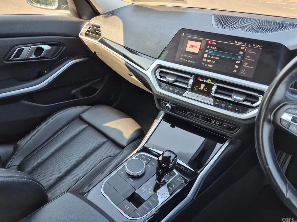BMW 3-Series Saloon, Petrol Plug-in Hybrid, 2022, Black