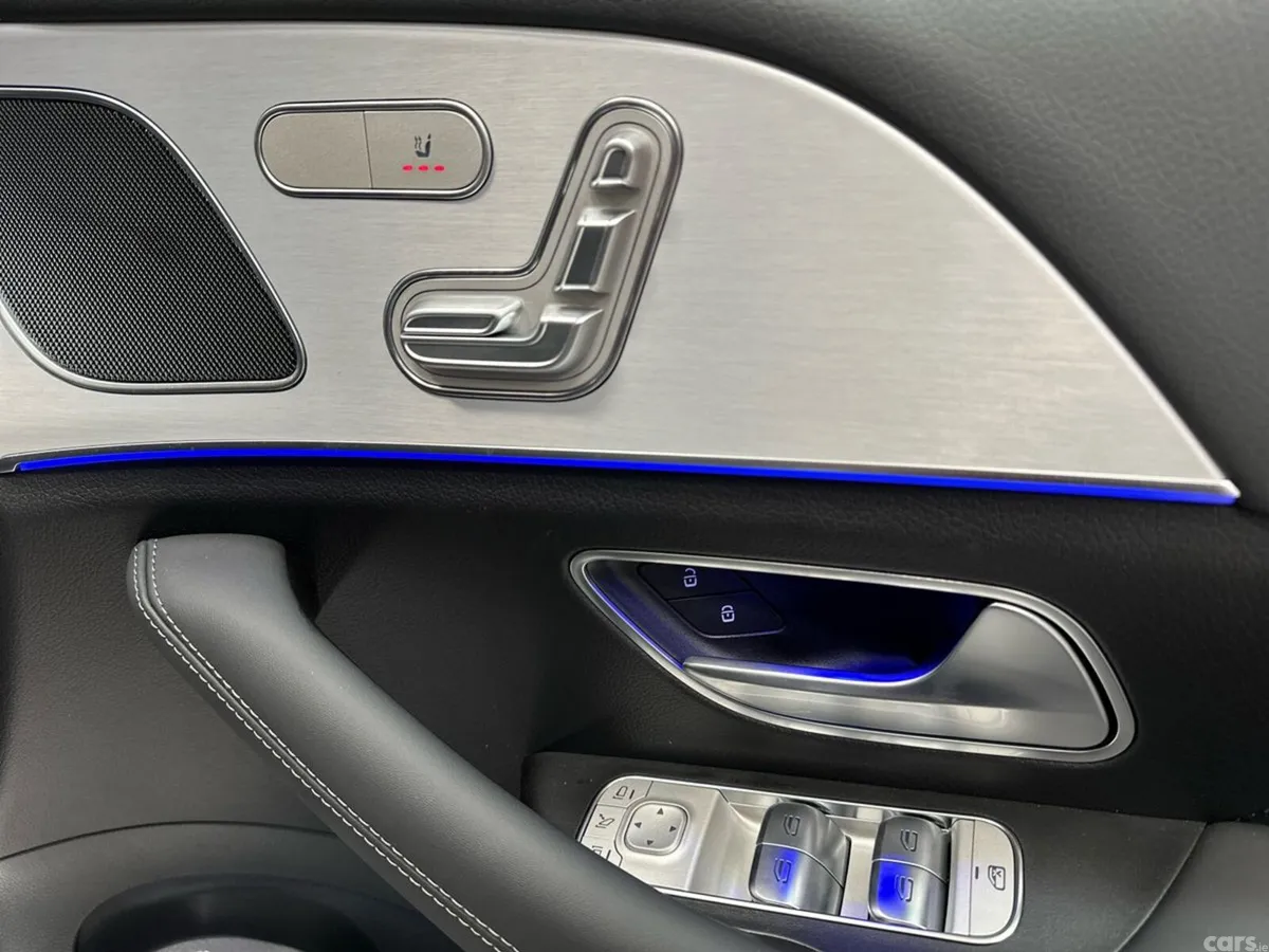 Mercedes-Benz GLE SUV, Petrol Plug-in Hybrid, 2026, Silver