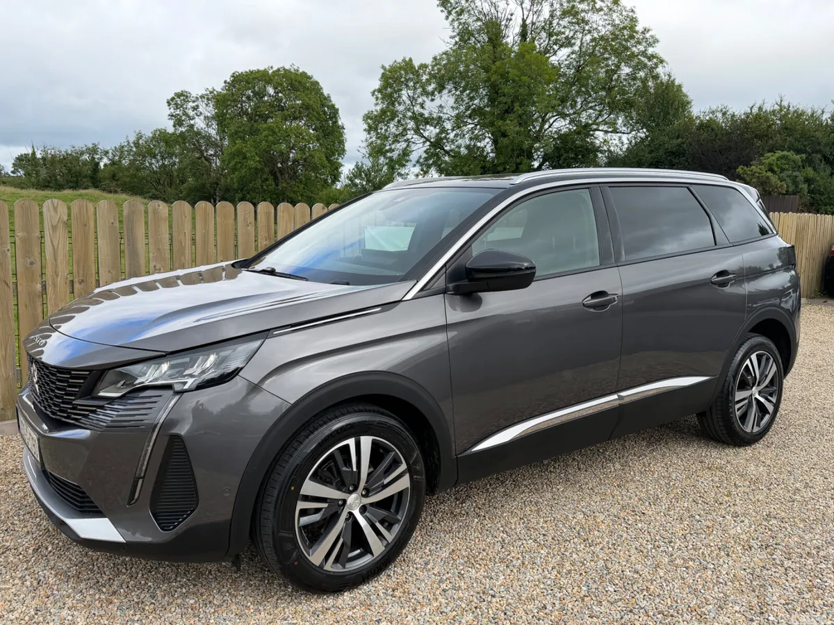 Peugeot 5008 MPV, Diesel, 2023, Grey
