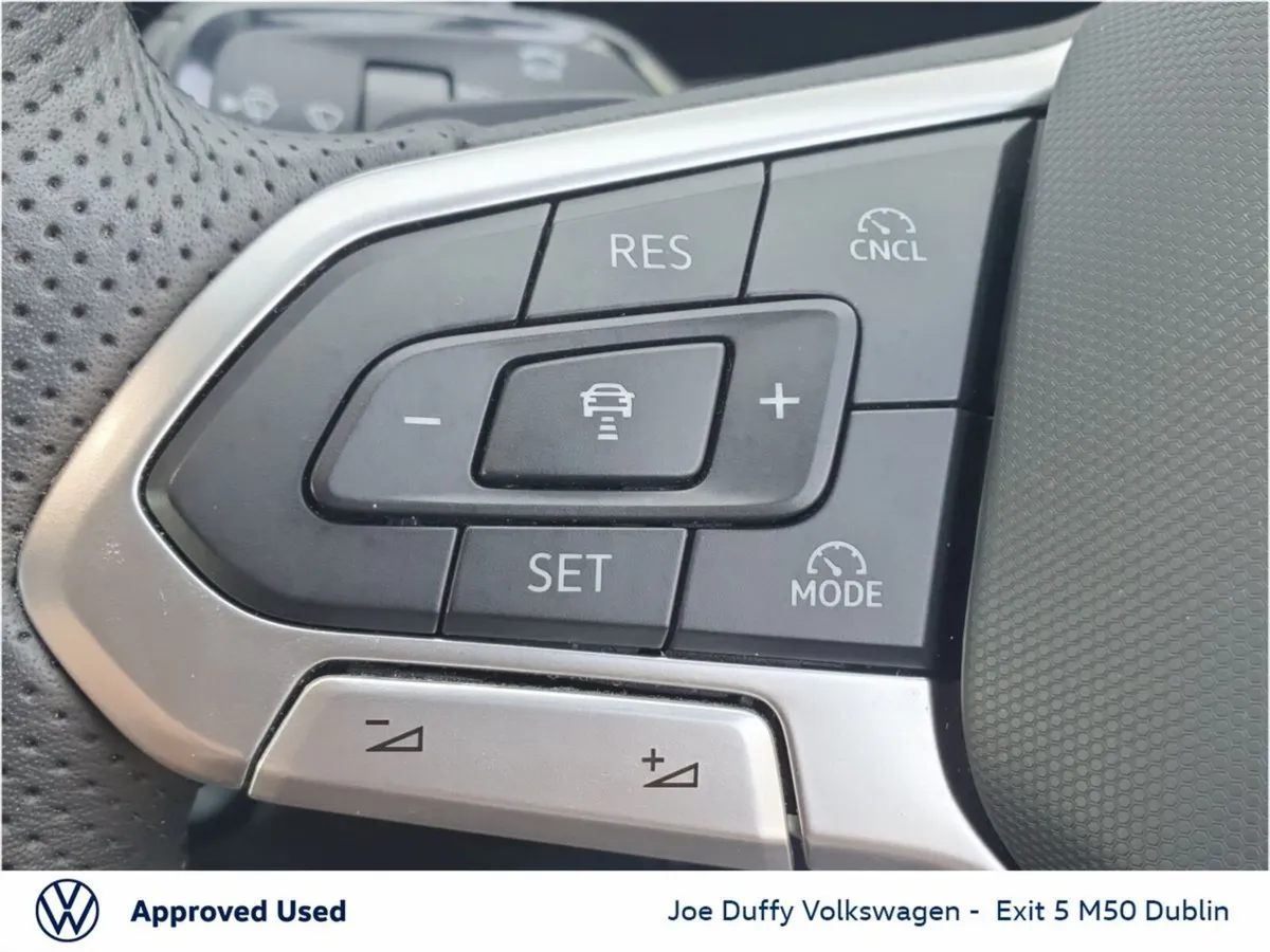 Volkswagen Tiguan SUV, Petrol Plug-in Hybrid, 2024, Blue