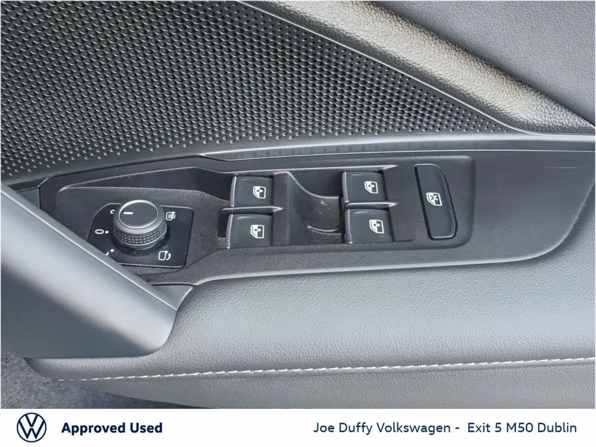 Volkswagen Tiguan SUV, Petrol Plug-in Hybrid, 2024, Blue