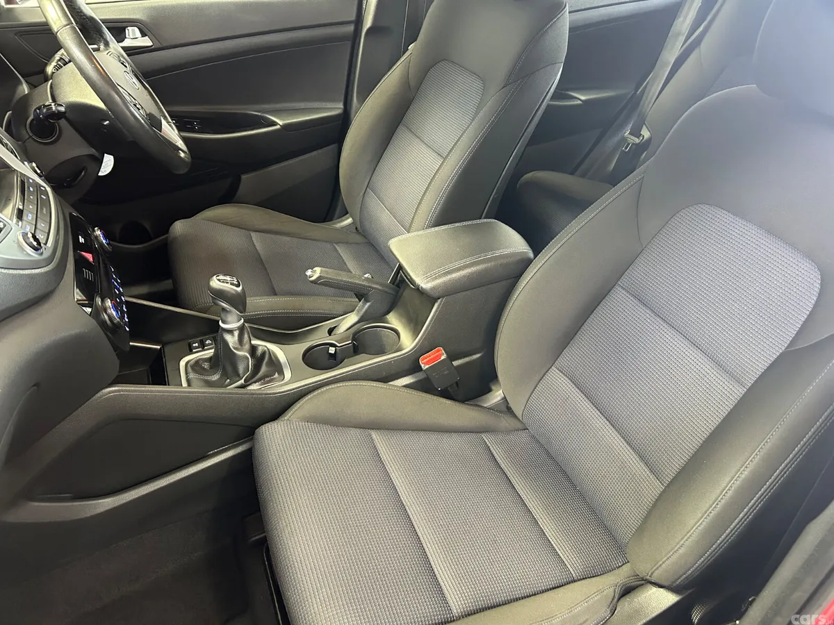 Hyundai Tucson SUV, Diesel, 2017, Red