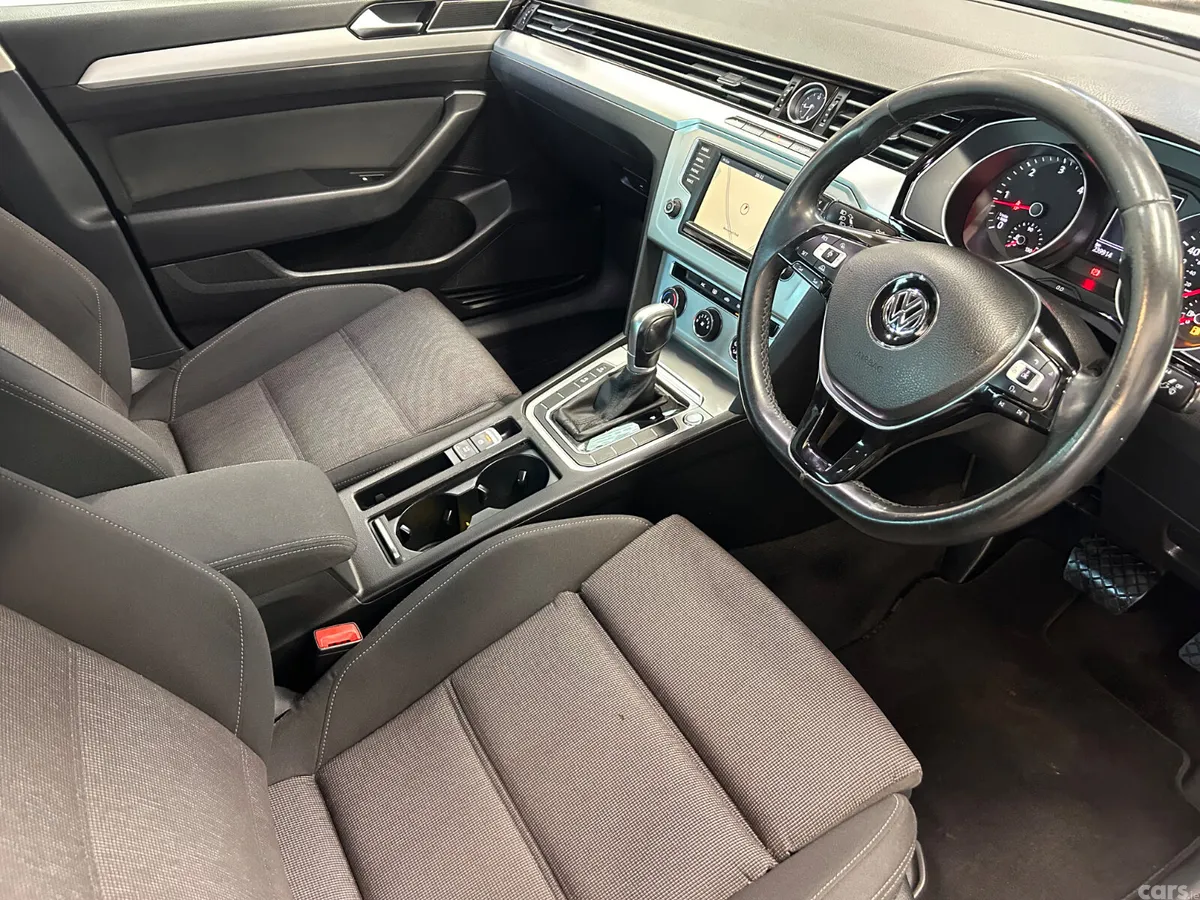 Volkswagen Passat Saloon, Diesel, 2016, Grey