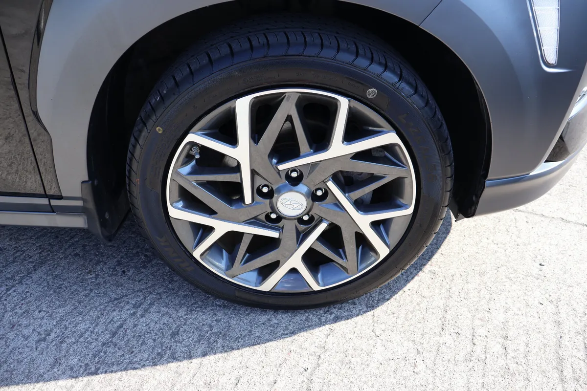 Hyundai KONA MPV, Petrol Hybrid, 2021, Black