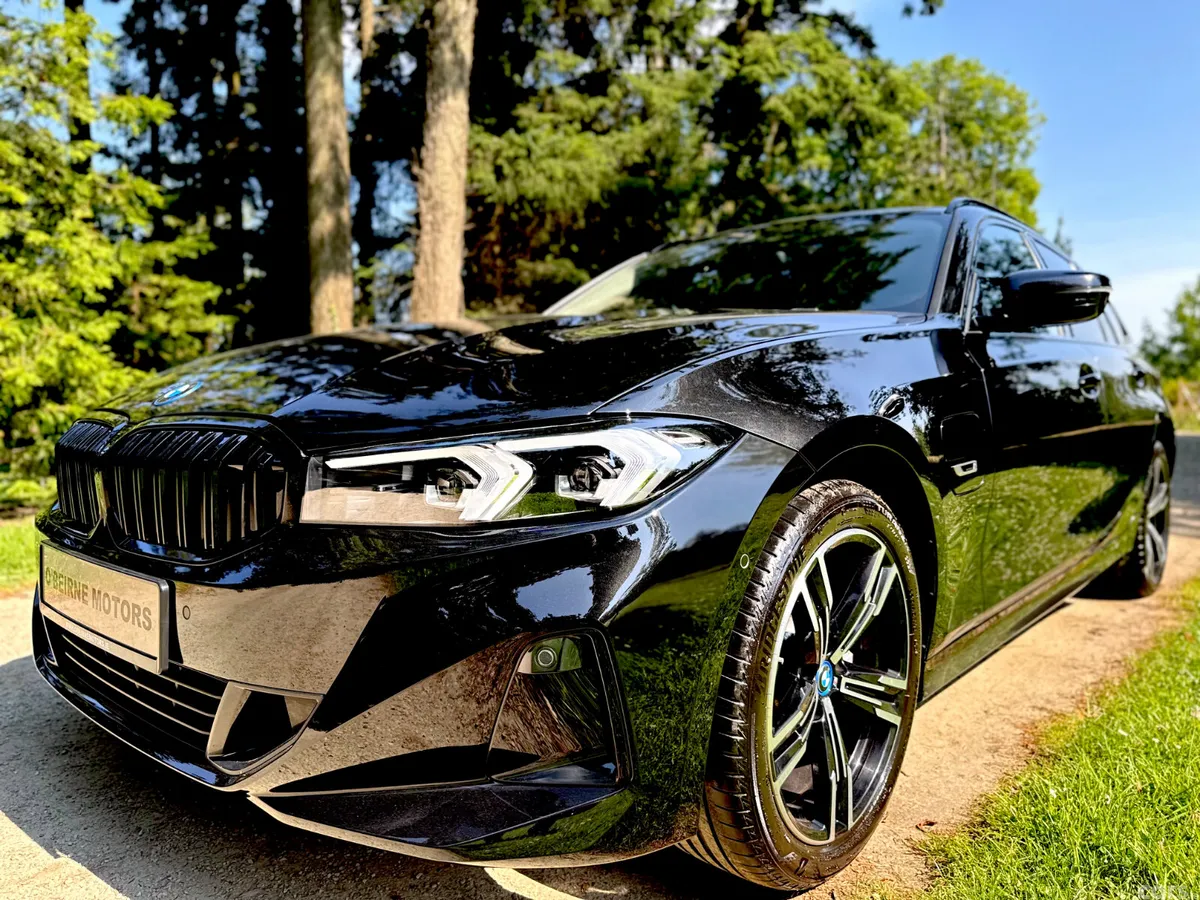 BMW 3-Series Estate/Jeep, Petrol Plug-in Hybrid, 2023, Black