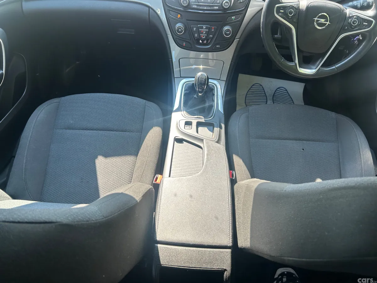 Opel Insignia Hatchback, Diesel, 2015, Silver