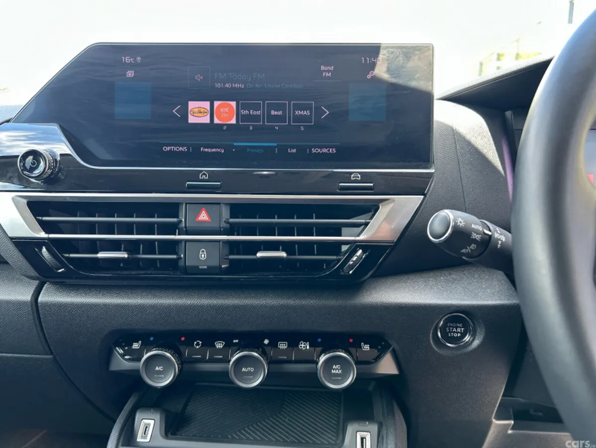 Citroen C4 Hatchback, Petrol, 2023, Grey