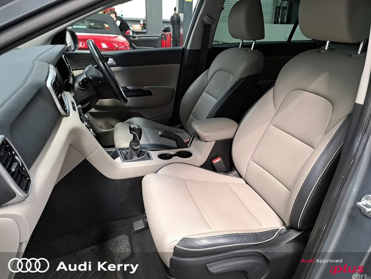 Kia Sportage MPV, Diesel Hybrid, 2021, Grey