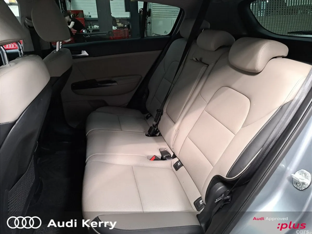 Kia Sportage MPV, Diesel Hybrid, 2021, Grey