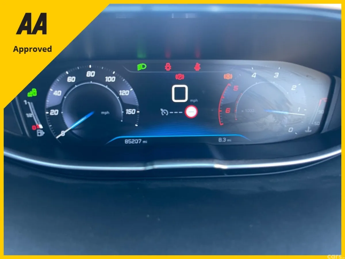 Peugeot 5008 MPV, Diesel, 2019, Grey