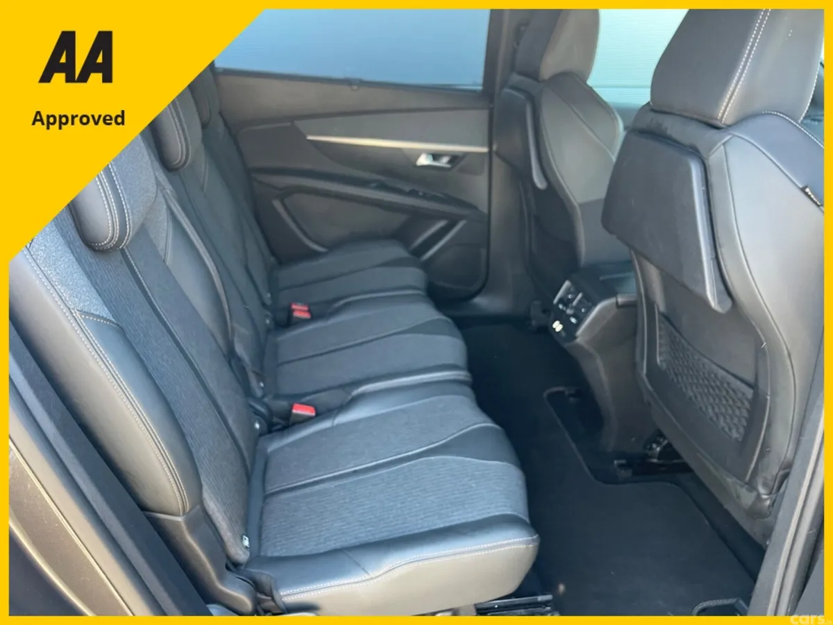 Peugeot 5008 MPV, Diesel, 2019, Grey