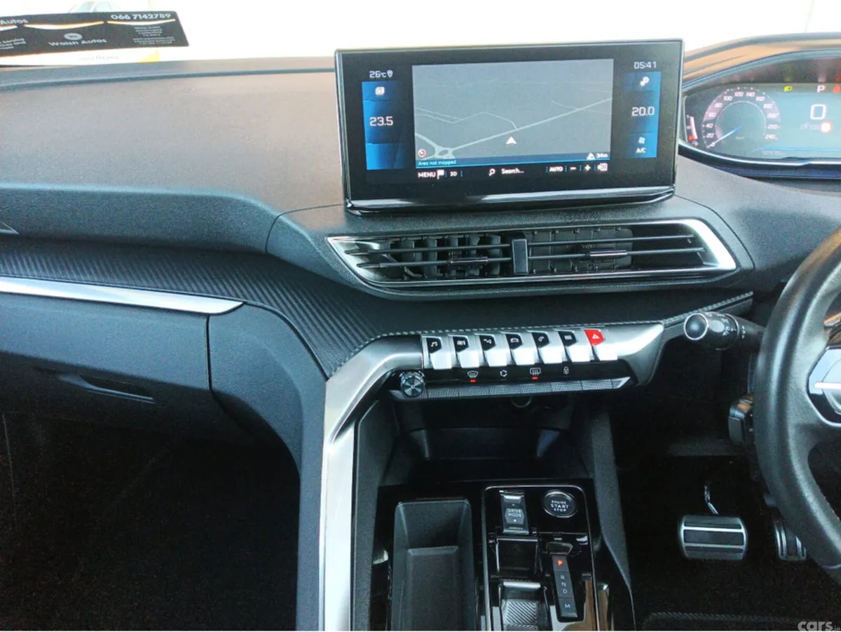 Peugeot 5008 MPV, Diesel, 2024, Grey