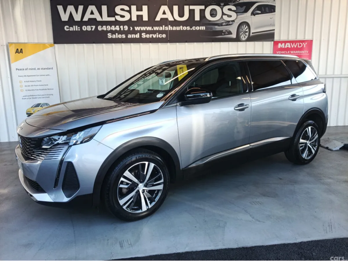 Peugeot 5008 MPV, Diesel, 2024, Grey