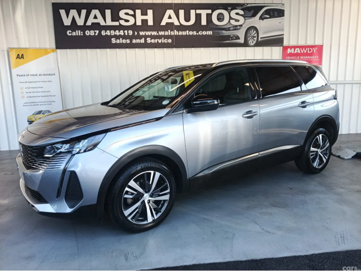 Peugeot 5008 MPV, Diesel, 2024, Grey