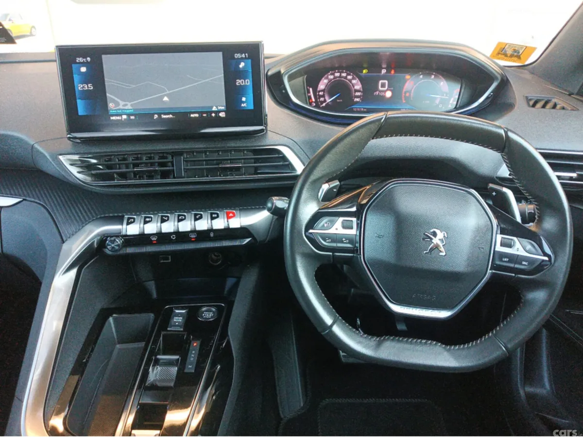 Peugeot 5008 MPV, Diesel, 2024, Grey