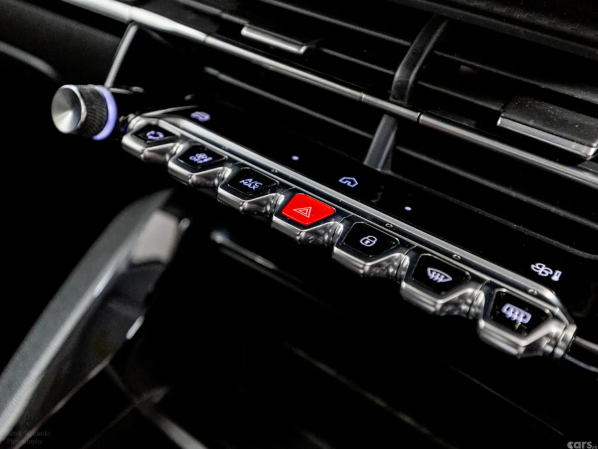 Peugeot 208 Hatchback, Petrol, 2025, Red