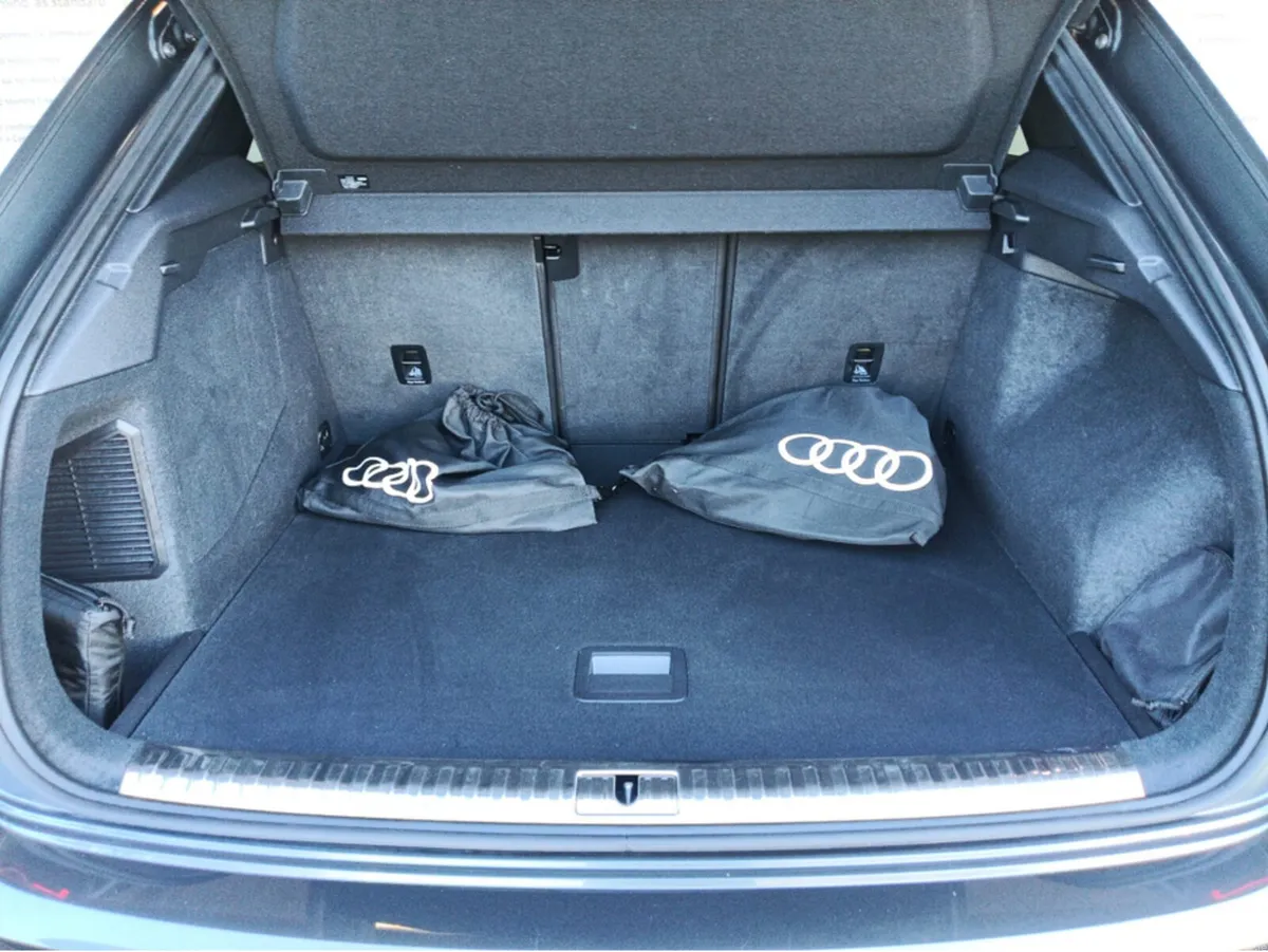 Audi Q3 SUV, Petrol Plug-in Hybrid, 2023, Grey