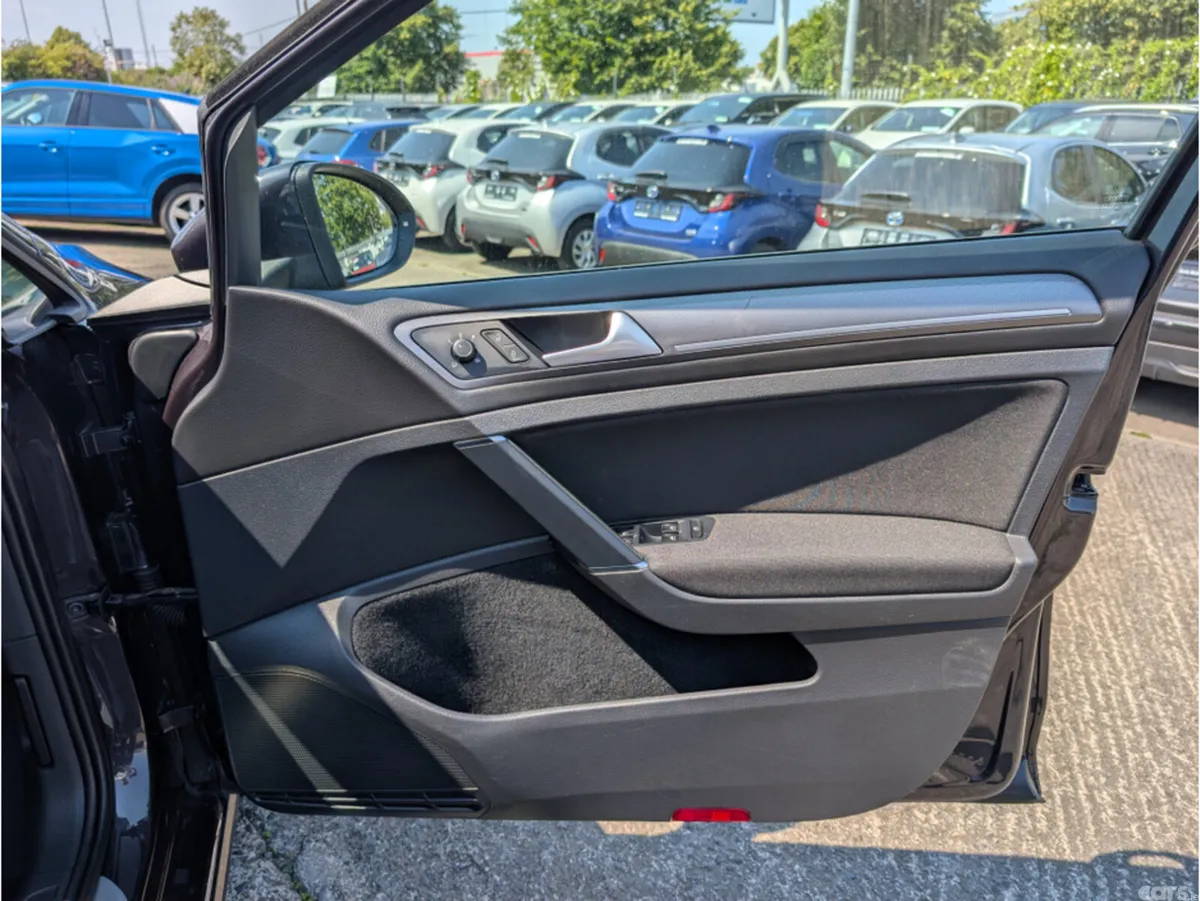 Volkswagen Golf Estate, Petrol, 2015, Grey