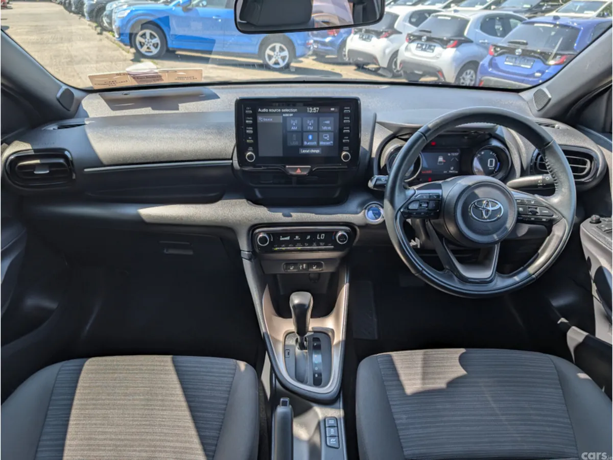 Toyota Yaris Hatchback, Petrol Hybrid, 2023, Black