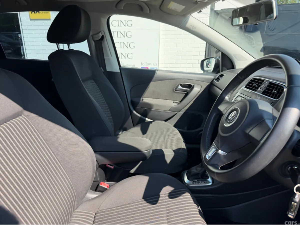 Volkswagen Polo Hatchback, Petrol, 2013, Black