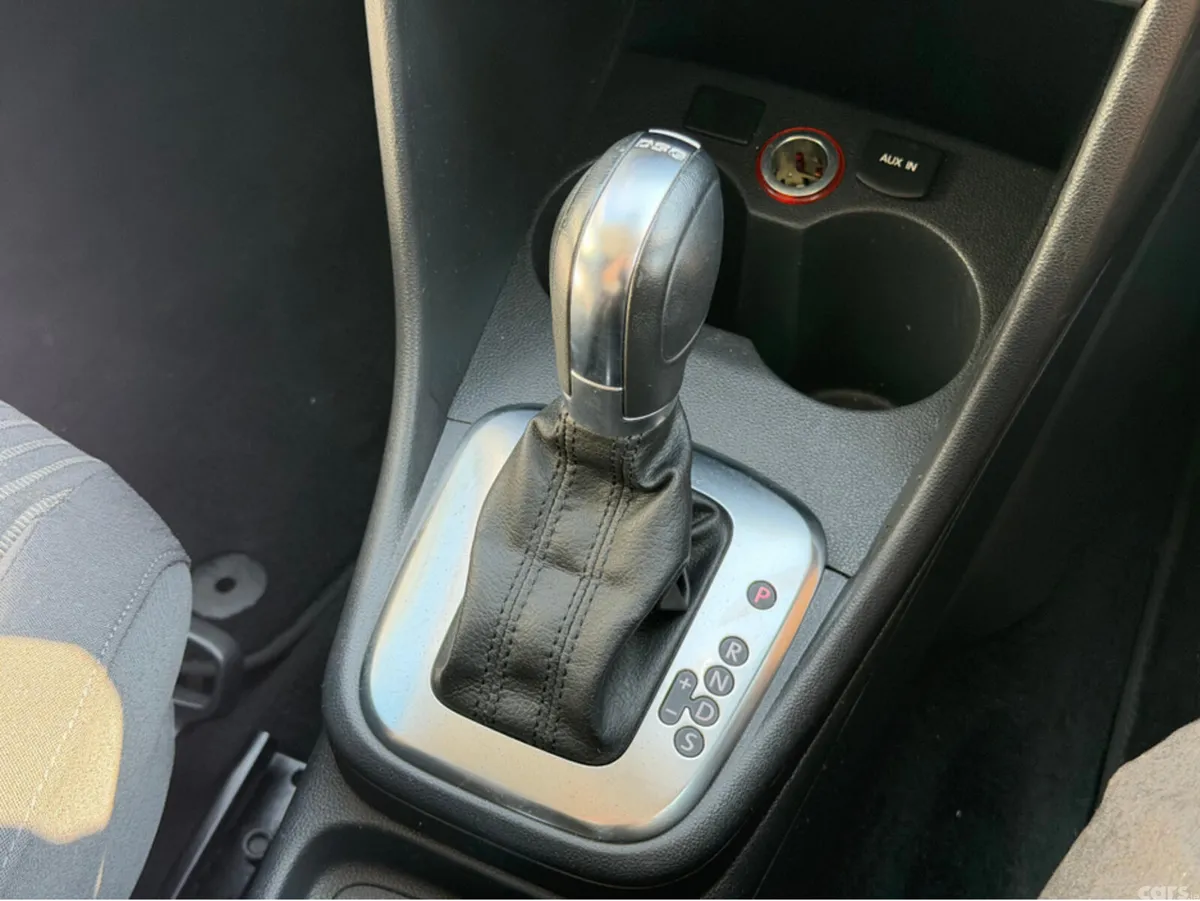 Volkswagen Polo Hatchback, Petrol, 2013, Black
