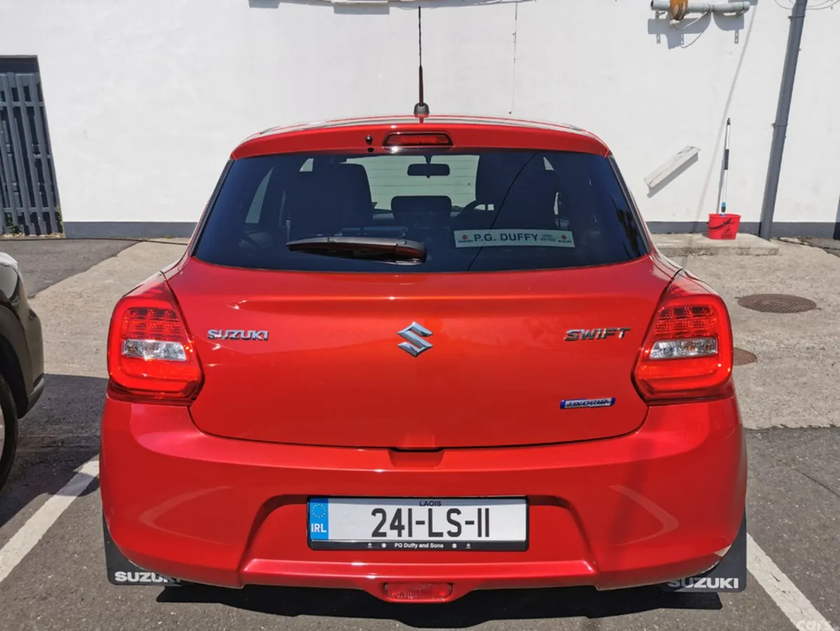 Suzuki Swift Hatchback, Petrol, 2024, Red